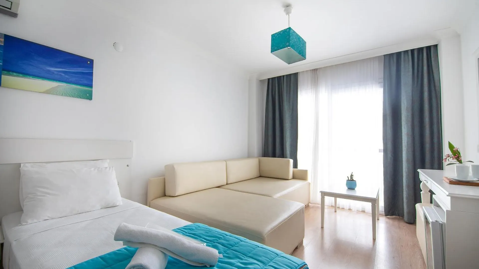 Otel Yeni Çeşme 3*,