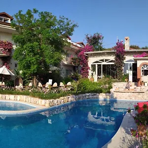 Couette-café Dolina, Çeşme