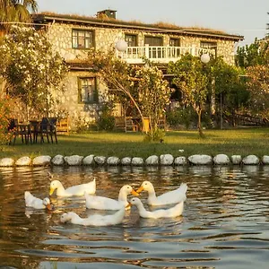 *** Bed & Breakfast Otantik Tas Ev Turkey